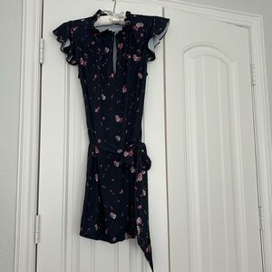 Kimi + Kai Camellia Floral Flutter Sleeve Belted Maternity Top (XS)